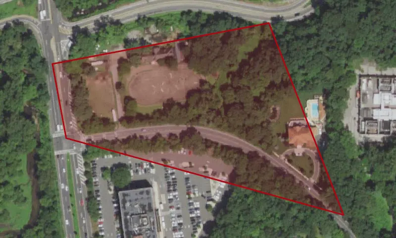 Hutchinson River Pkwy Lands