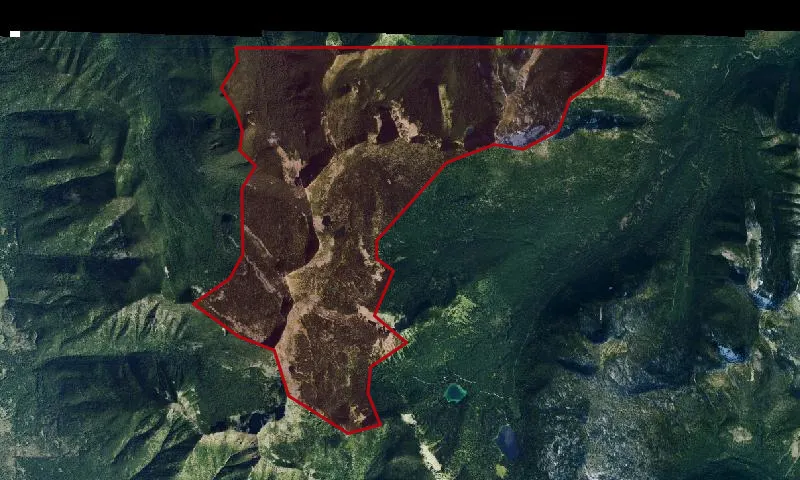 Ten Lakes Scenic Area