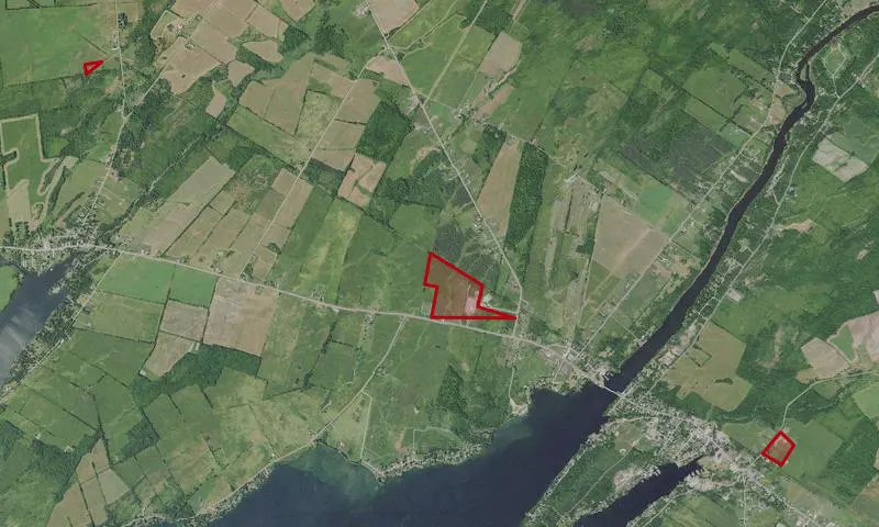 Lyme Town of Land