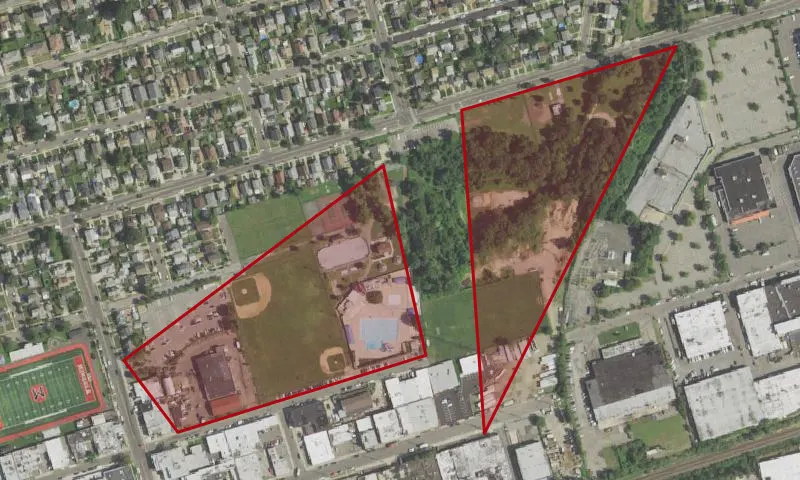 INC VILLAGE OF MINEOLA Land