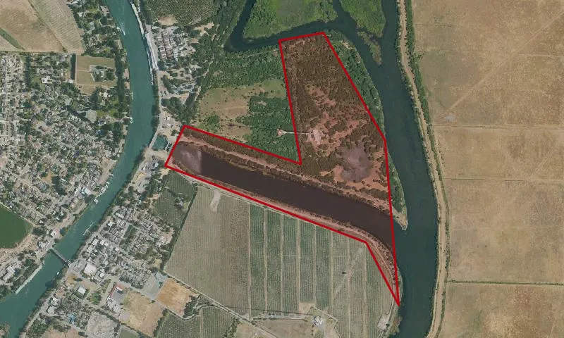 Delta Cross Channel Gates