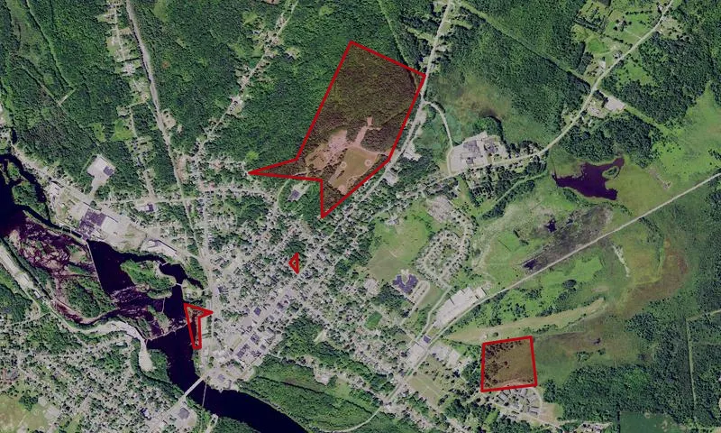 Carthage Village of Land