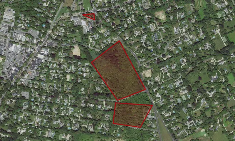 EAST HAMPTON VILLAGE Land